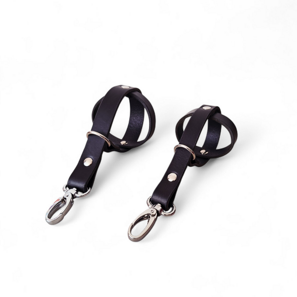 Tennisballhalter aus Leder schwarz – freihändig & sauber, 2 Größen