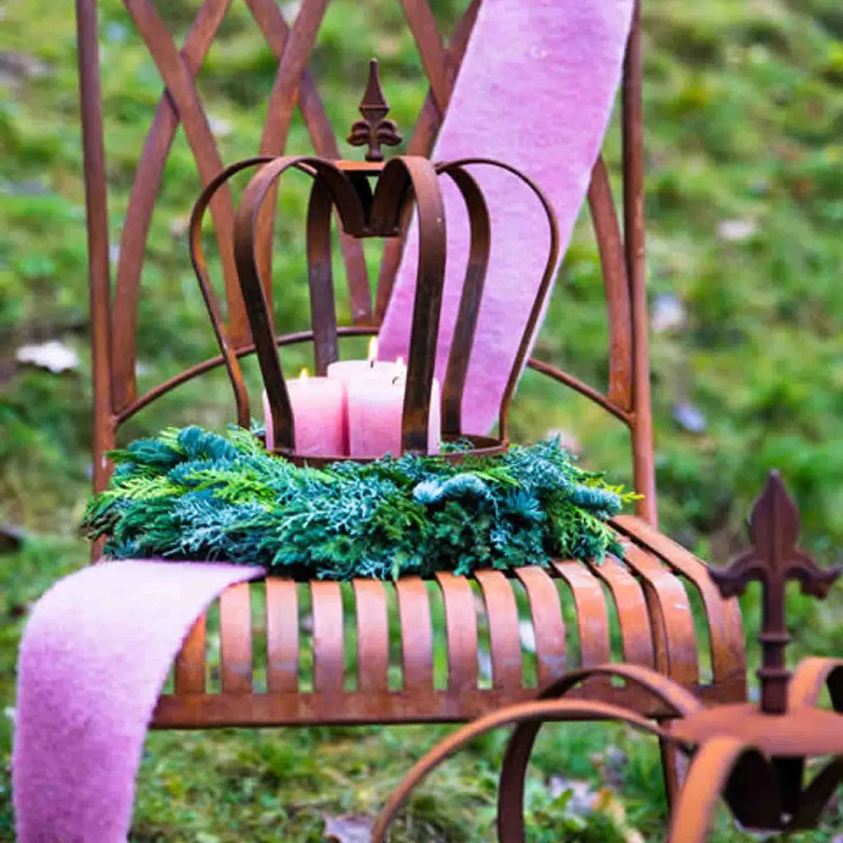 Edelrost Krone „Lilie“ – Vintage Deko Krone aus Metall 32 cm oder 54 cm - Pille Gartenwelt