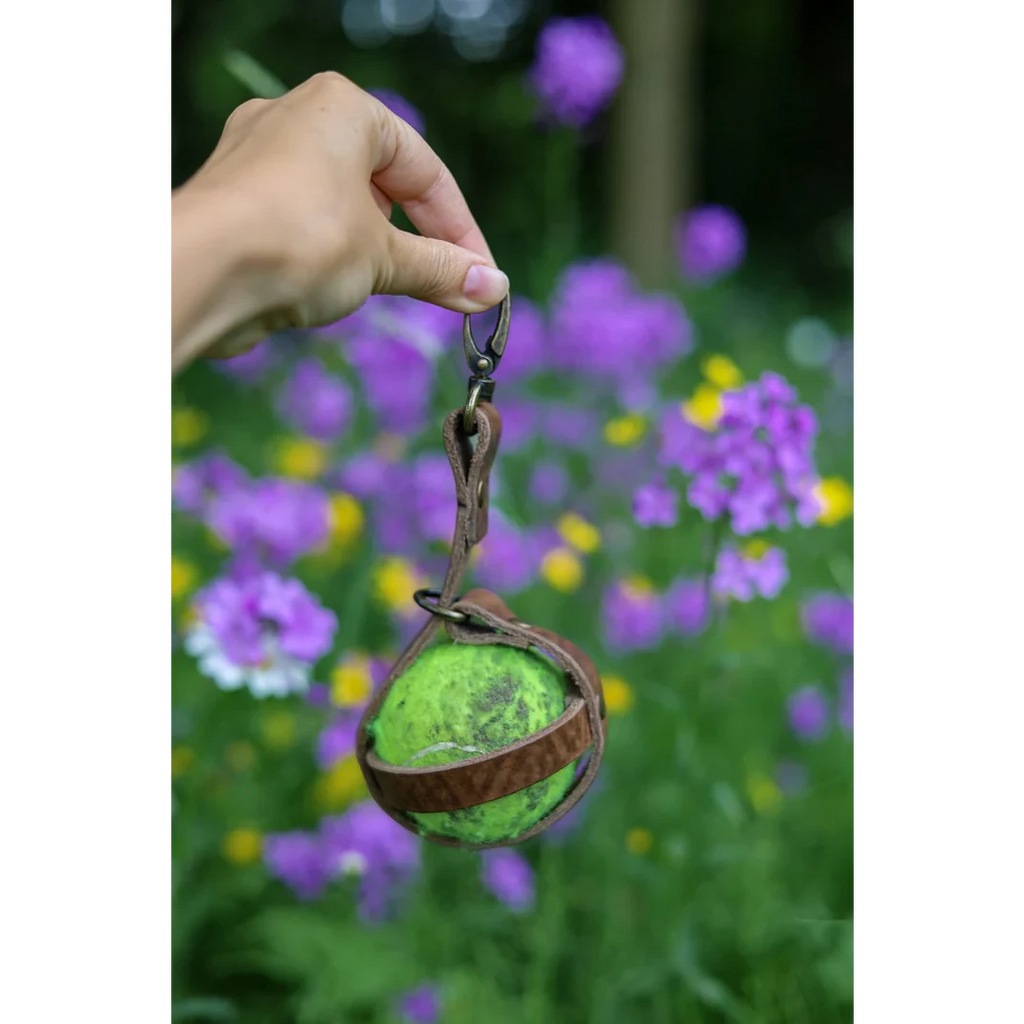 Tennisballhalter aus Leder Camel – freihändig & sauber, 2 Größen