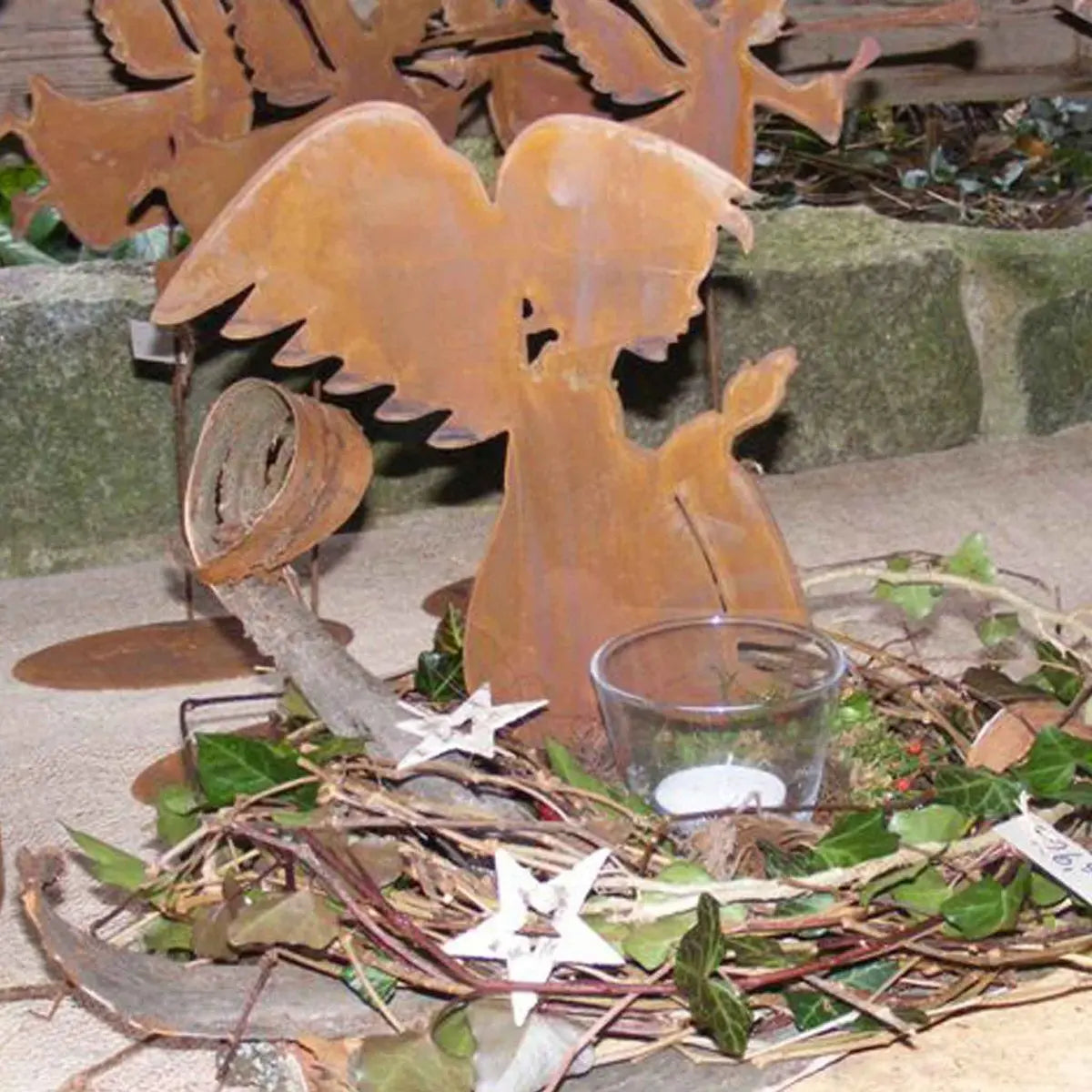 Metall Weihnachtsdeko Engel betend | auf Bodenplatte oder auf Stab | Edelrost Deko für Weihnachten - Pille Gartenwelt