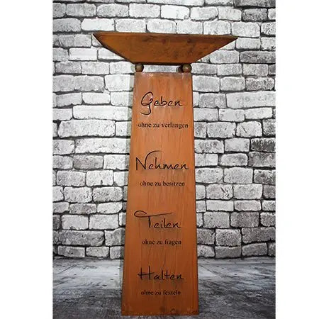 Edelrost Säule „Geben, Nehmen …“ mit Pflanzschale – 1 m - Pille Gartenwelt