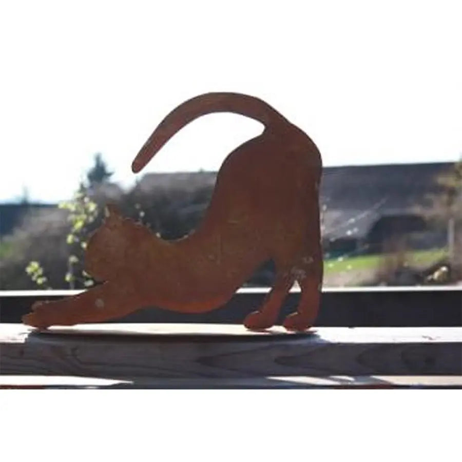 Deko Katze "Mimi" streckt sich | auf Bodenplatte | Edelrost Garten und Wohndekoration Rostikal