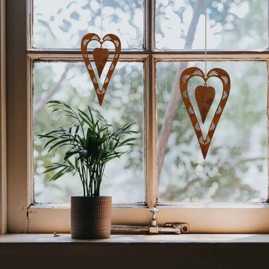 Edelrost Fensterdeko „Carina“ hängend – Vintage Metall, 2 Größen - Pille Gartenwelt
