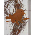 Edelrost Hängedeko Vogel „Hansi“ – Metall Vogel am Ast 35×24 cm - Pille Gartenwelt