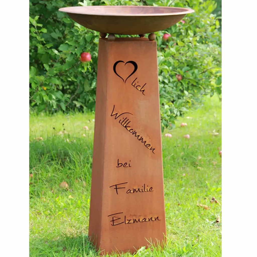 Personalisierte Edelrostsäule „Herzlich Willkommen“ 1 m – 6 Varianten - Pille Gartenwelt